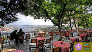 جلسات مقهى تلفريك اسطنبول