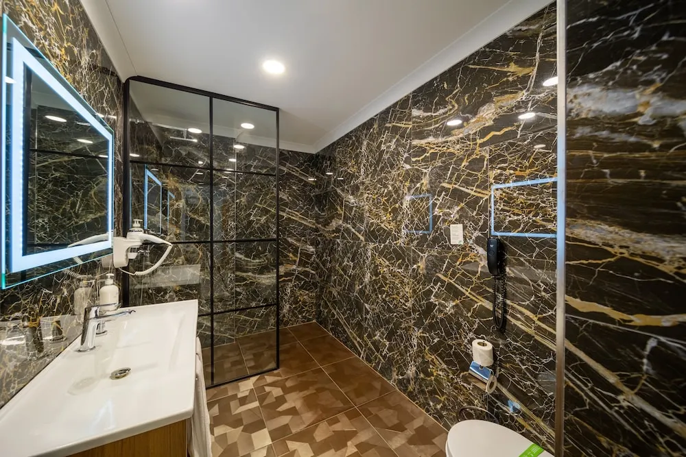 غرف كينغ فندق Holiday Inn® Trabzon