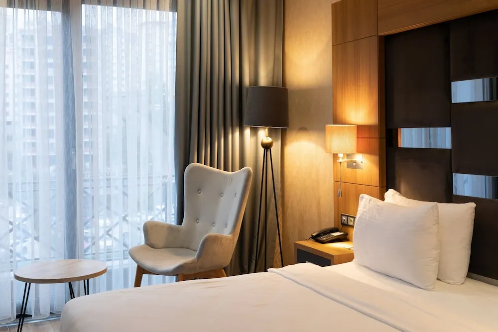 غرف كينغ فندق Holiday Inn® Trabzon