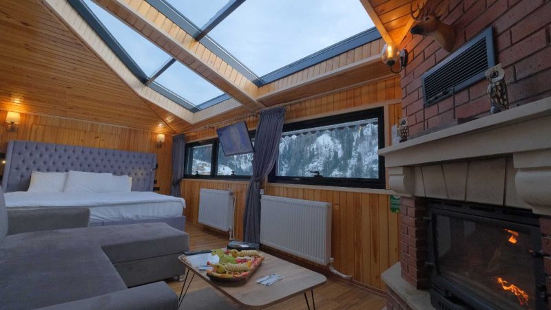 اجنحة وإطلالة ايدر فيلا دي بيليت