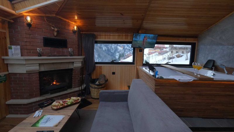 فندق آيدر فيلا دي بيليت