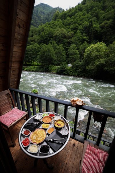 أكواخ كيي بونجالوف (Kiyi Bungalow)