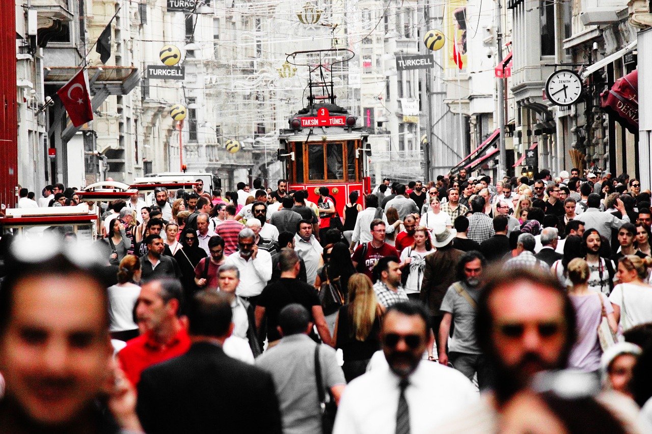 turkey, istanbul, crowd برامج سياحية