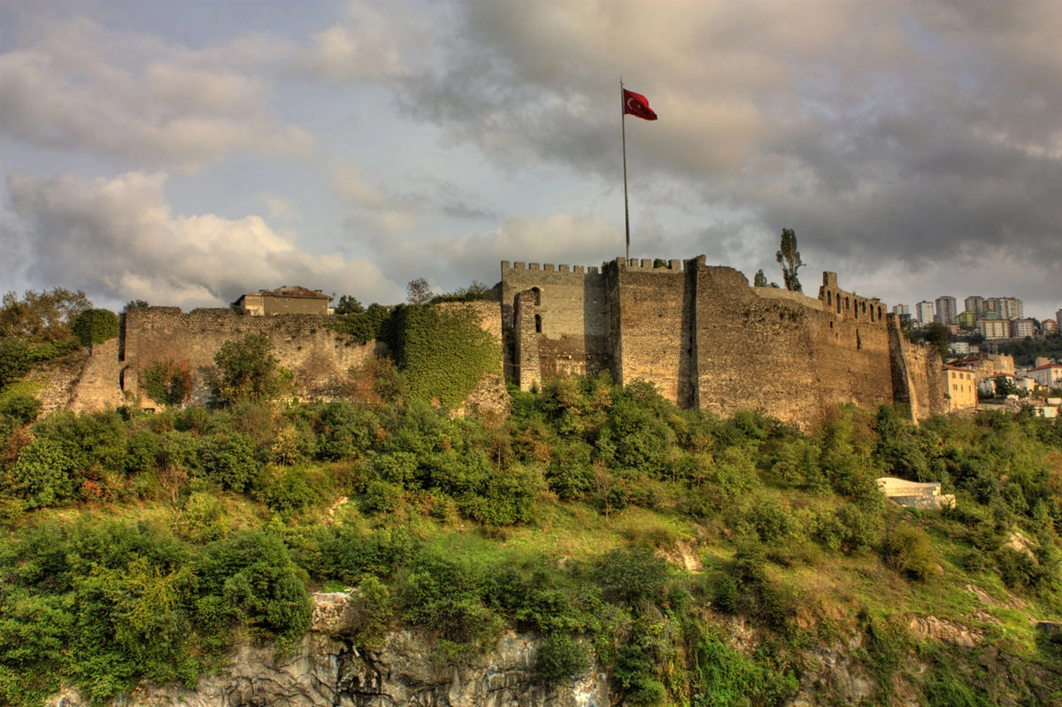 Trabzon Kalesi قلعة طرابزون, عرض سبعة أيام في طرابزون