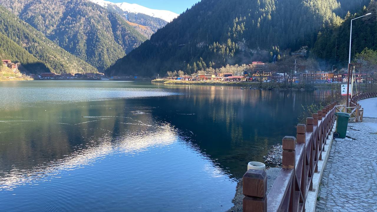 بحيرة أوزنجول (Uzungöl)، "البحيرة الطويلة", عرض سبعة أيام في طرابزون