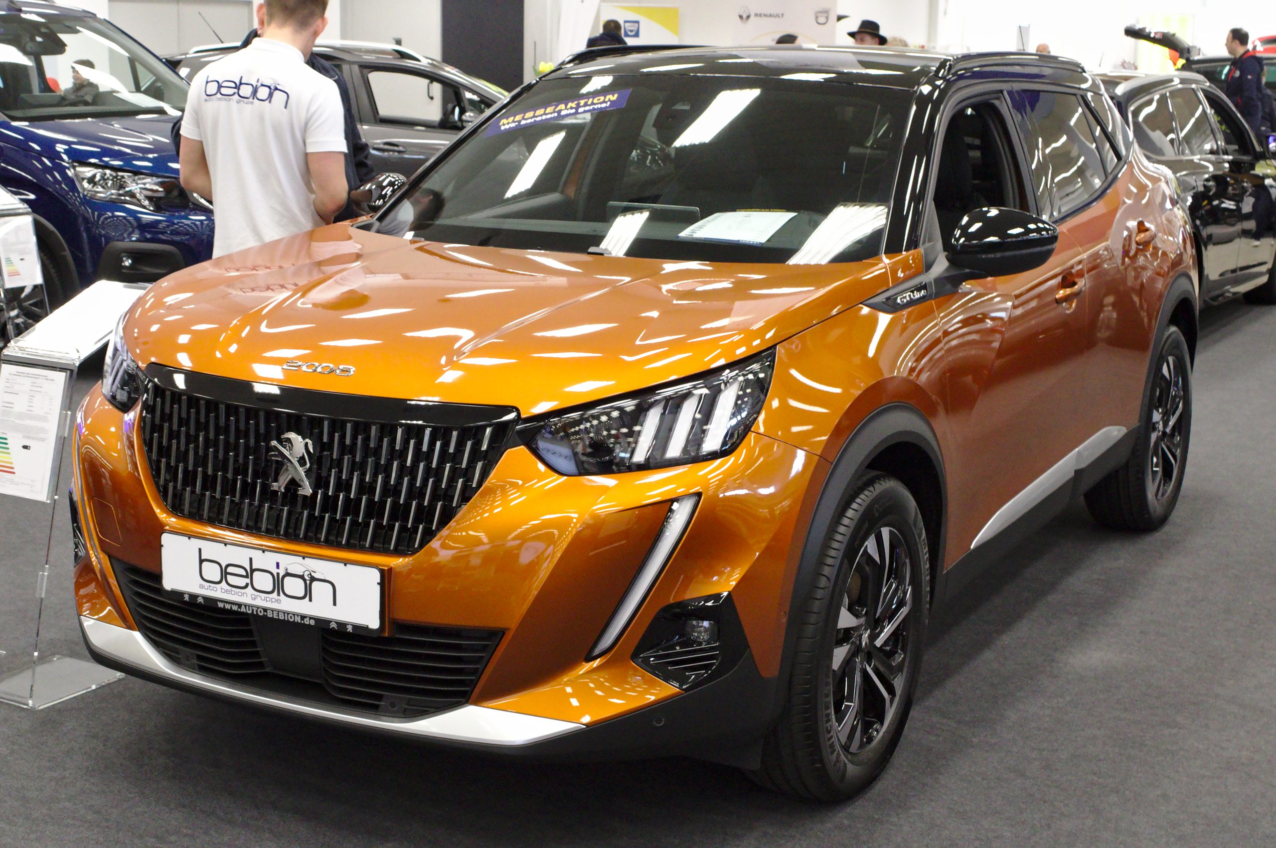 PEUGEOT 2008